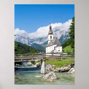 Sockenkyrkan Ramsau i Bayern, Tyskland Poster