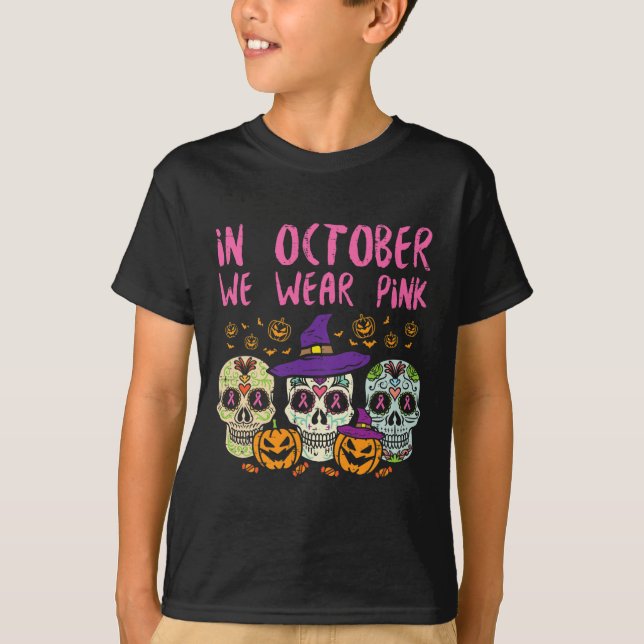 Socker Skull Oktober Rosa Breast Cancer Awareness  T Shirt (Framsida)