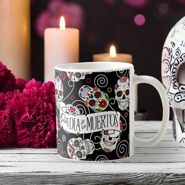 SockerDöskallar och Swirls Ro Black ID725 Kaffemugg (Skapare uppladdad)