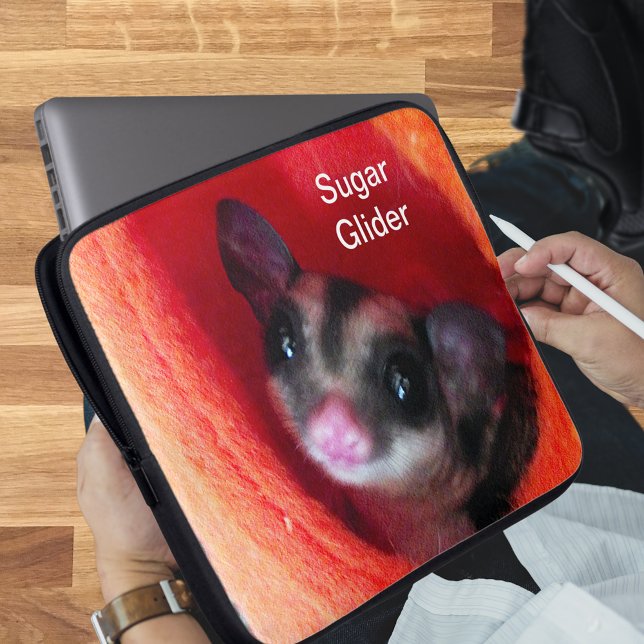 Sockerreglage i Orange Hanging Bed Laptop Sleeve (Sugar Glider in Orange Hanging Bed Laptop Sleeve)