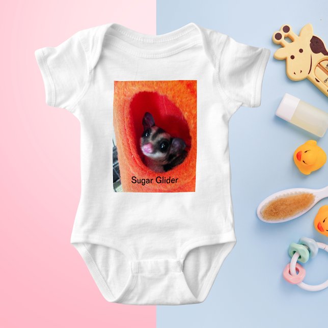 Sockerreglage i Orange Hanging Bed T-shirt (Sugar Glider in Orange Hanging Bed Baby Bodysuit)