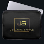 Sofistikerad bärbar dator med svartvit Guld-mall Laptop Fodral<br><div class="desc">Sofistikerad Monogram Black Guld-mall Laptop sleeve.</div>