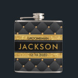 Sofistikerad Guld och svart groomsman/Bästa man Fickplunta<br><div class="desc">Sofistikerad Guld och svart groomsman/bästa mankolv. 📌 Om du behöver anpassa ytterligare klickar du på knappen "Klicka för att anpassa ytterligare" eller "Anpassa eller redigera design"och användor verktyg för att ändra storlek, rotera, ändra text färg, lägga till text och så mycket mer som möjligt. ⭐ Den här produkten är 100...</div>