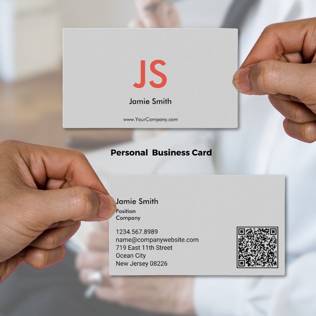 Sofistikerad röd Initialer QR-kod, svart och Grått Visitkort (Sophisticated Red Initials QR-code Black & Gray Business Card)