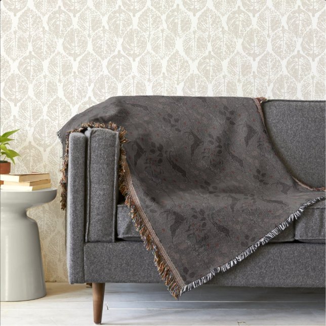 Sofistikerad Taupe Scandi-Modern Winter Botanical Filt (Cosy Interior with this Elegant Beige Modern Botanical Hydrangea Ogee Wallpaper)