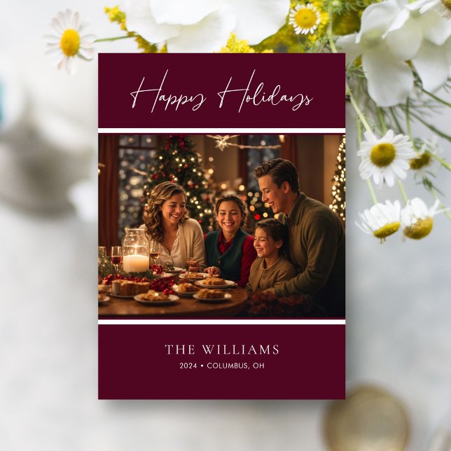 Sofistikerat burgundi-fotografi med riktad Personl Julkort (Sophisticated Burgundy Accented Personalized Photo Holiday Card)