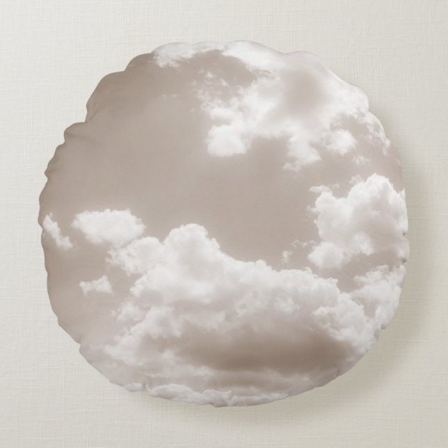 Soft Beige Clouds 5 #clouds #art Rund Kudde (Framsidan)