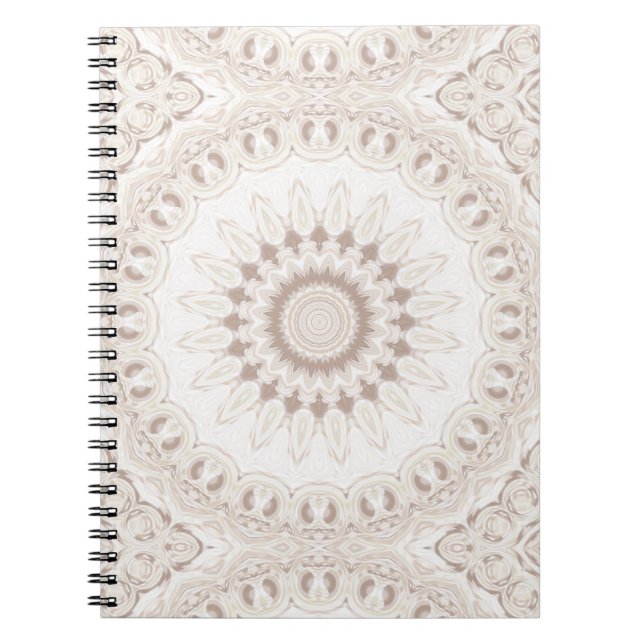 Soft Beige och White Mandala Medallion Anteckningsbok (Framsidan)