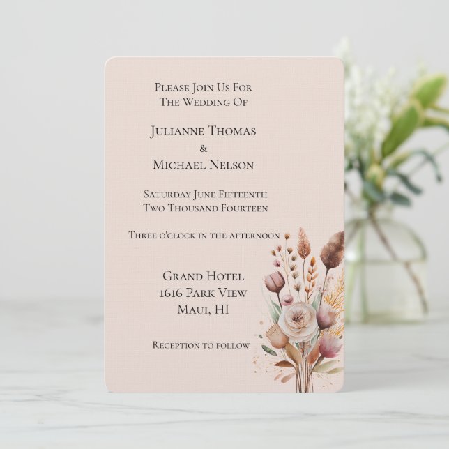 Soft Blush Peach Floral Wedding  Inbjudningar (Stående Fram)