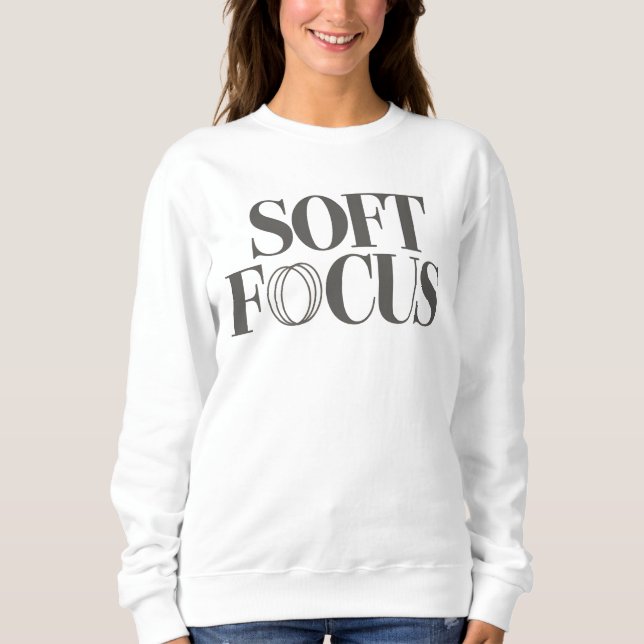 Soft Focus Minimal Aesthetic T-Shirt | Clean & Cal (Framsida)