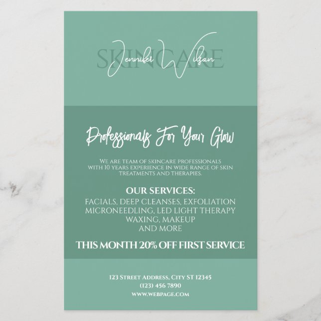 Soft green mint tone skincare flygblad (Framsidan)