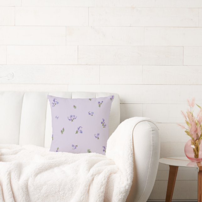 Soft Lavender Japanese Rosemary Floral Pattern Kudde (Soffa)