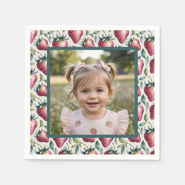Soft Pastel Berry Sweet Strawberry Birthday Photo Pappersservett (Framsidan)