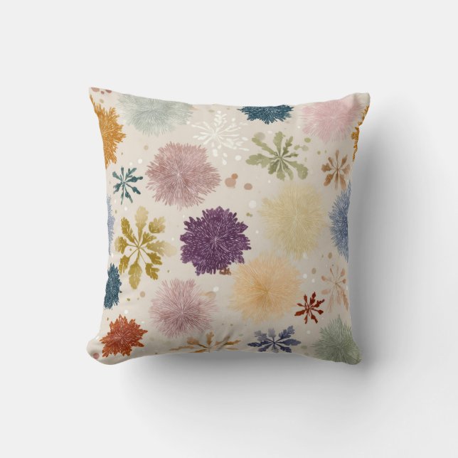 Soft Pastel Snowflake Floral Throw Pillow – Warm B Kudde (Framsida)