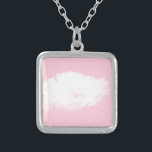 Soft Rosa White Peony Girly Square Necklace Silverpläterat Halsband<br><div class="desc">Vita peonin med ljus rosa bakgrund på anpassningsbarnas kvadratiska halsband. Perfekt för bröllop som gåva till brudgummen eller mors dag eller som perfekt lilla presenter,  bevis på en känslig och vänlig gest. Matchande hälsningskort,  vykort,  klistermärke och annat...  Glöm inte hela samlingen.</div>