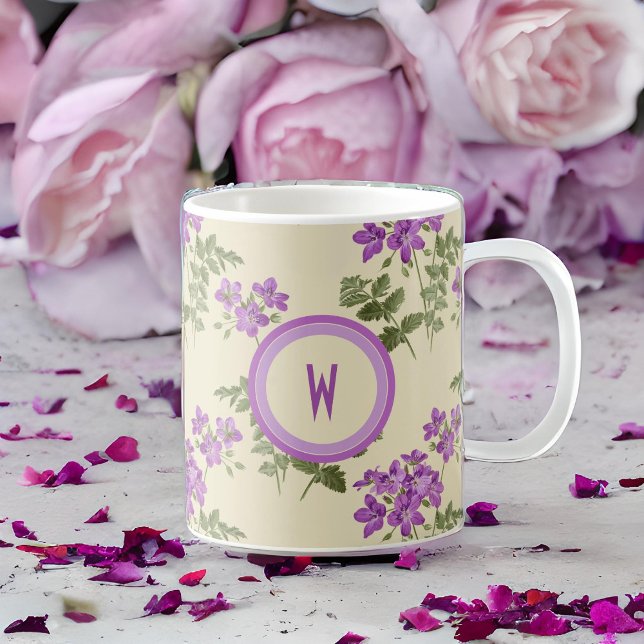 Soft Violet Mönster på Blekens Gult Kaffemugg (Skapare uppladdad)