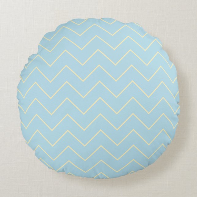 Soft Yellow Chevron on Blue Throw Pillow Round Rund Kudde (Framsidan)