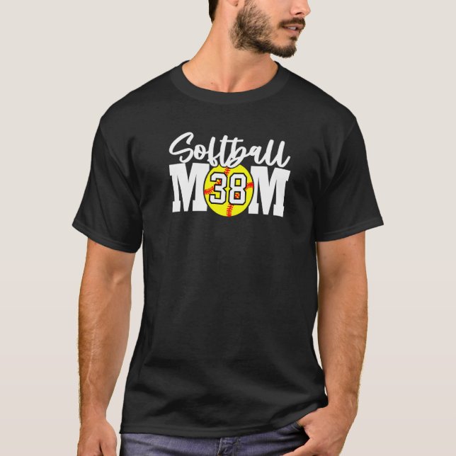 Softball Mamma nummer 38 T Shirt (Framsida)