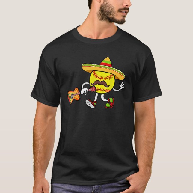 Softball Mexican Guitar Hat Cinco De Mayo T Shirt (Framsida)