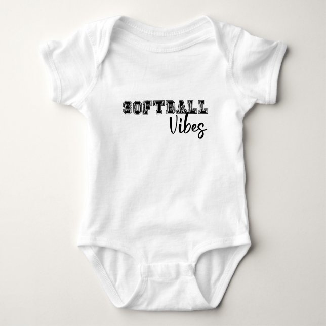 Softball Vibes T Shirt (Framsida)
