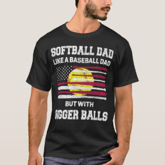 Softballpappa som en basebollpappa med större boll t shirt