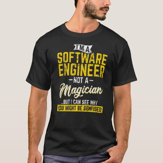 Software Ingenjör - inte en magiansk programvaruut T Shirt (Framsida)