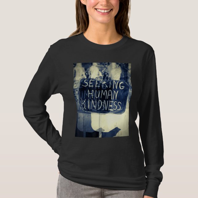 Sökande efter mänskligt kunnande t shirt (Framsida)