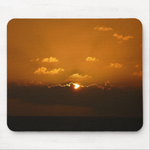 Sol bakom moln I Orange Solnedgång Foto Musmatta