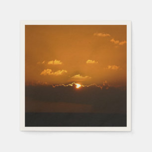 Sol bakom moln I Orange Solnedgång Foto Pappersservett