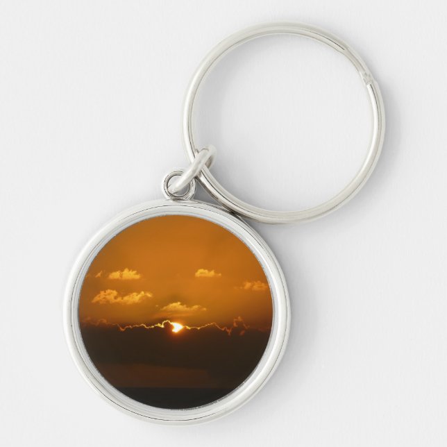 Sol bakom moln I Orange Solnedgång Foto Rund Silverfärgad Nyckelring (Framsidan)