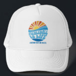 Sol, Coola Retro-Personlig Keps<br><div class="desc">Spela i stil med den här coolan-lastbilschauffören hade en bild av logotyp stil med texten "Pickleball is Life", din anpassningsbar som markerats med en pickleball "sol" och vinkara. Lägg enkelt till en spelare namn, klubb namn, turnering namn - eller ta bort. Coola, snyggt och redo till slå domstolar - gör...</div>