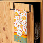 Sol Hearts Roligt Chic Mönster Monogram Initial  Kökshandduk<br><div class="desc">Snyggt för Blommigt av solskenor Chic Första kökshandduk. De här unika kökshanddukarna är en perfekt gåva för att fira en födelsedag, pension, årsdag osv... med ett för- eller efternamn. Ett roligt sätt att lägga till lite färg i köket. Koppla ihop det med flaska i vin och ge en underbar gåva...</div>