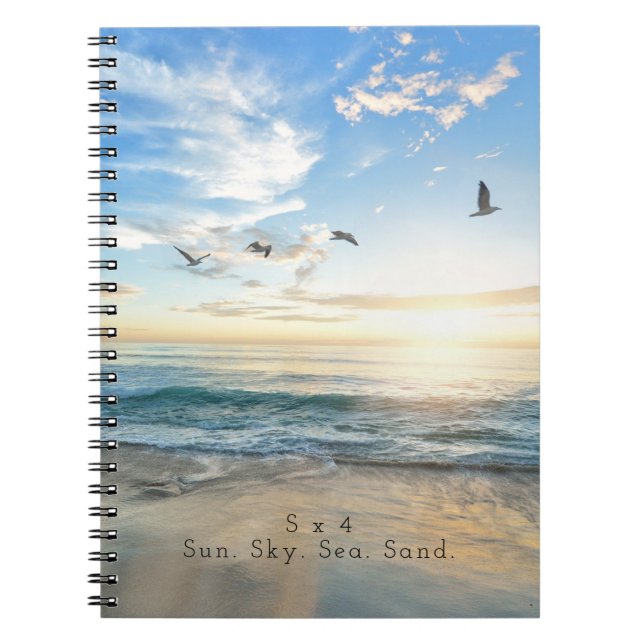 Sol. Himmel. Hav. Sand. Strandscen Anteckningsbok Med Spiral (Framsidan)