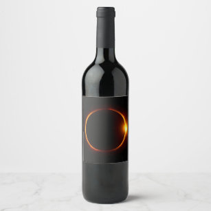 Sol & måne för sol- förmörkelse mörk vinflaska etikett