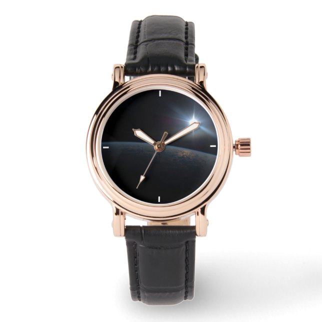 Sol sätter sig över jordens Horisont. Armbandsur (Framsida)