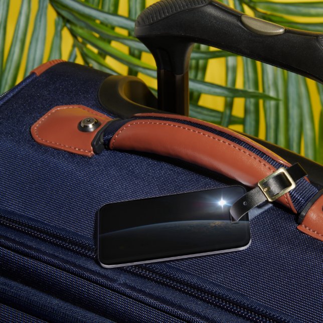 Sol sätter sig över jordens Horisont. Bagagebricka (Framsida Insitu 3)