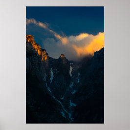 Sol sista utandningsluft på stora berg poster