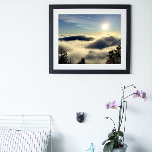 Sol stigning ovanför molnen över Colorado Vår. Fototryck