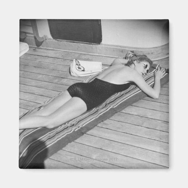 Sol Tanning Woman Magnet (Framsidan)