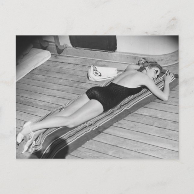Sol Tanning Woman Vykort (Framsida)