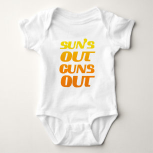 Sol ut Guns Out Roligt fitness och gym T Shirt