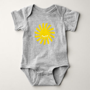 Sol vid sjömil gult, smart roligt vid lycklig, mod t shirt
