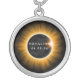 Solar Eclipse 2017 Silverpläterat Halsband (Framsidan)