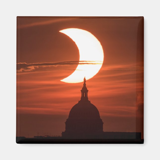 Solar Eclipse 2021 Magnet (Framsidan)