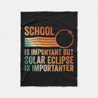 Solar Eclipse 2024 Shirt School Solar Eclipse Är j Fleecefilt