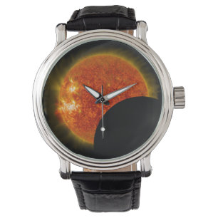 Solar Eclipse under arbete Armbandsur