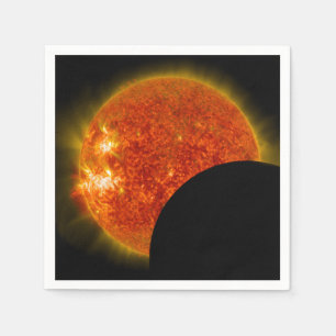 Solar Eclipse under arbete Pappersservett