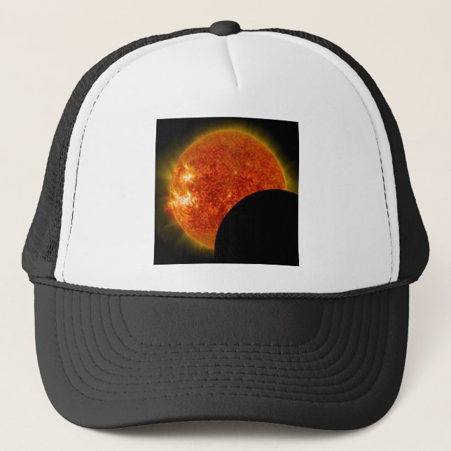 Solar Eclipse under arbete Truckerkeps (Framsida)