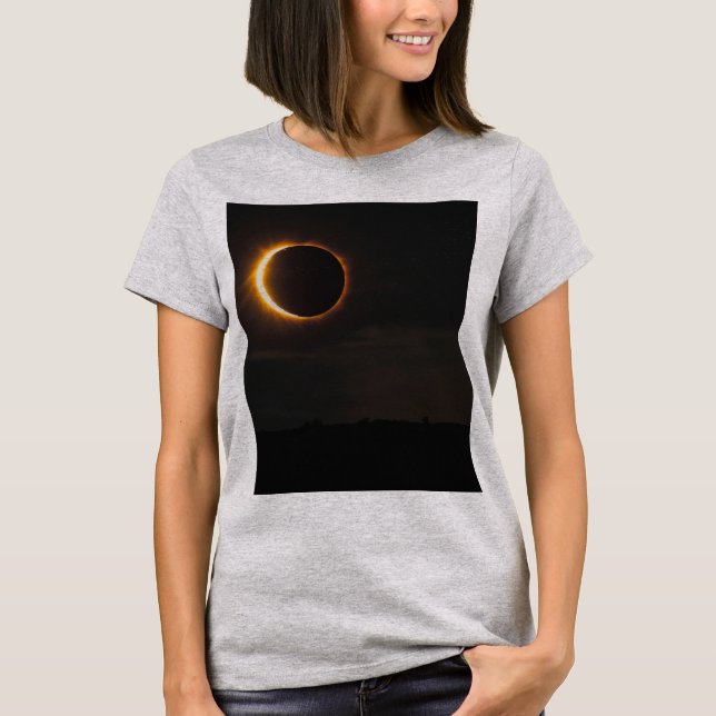 Solar Eclipse Women's Daytime Cosmic Vibes T Shirt (Framsida)