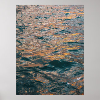 Solbelyst havsvatten Vågar - Reflective Nature Fot Poster